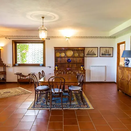 Donnafugata Villa *