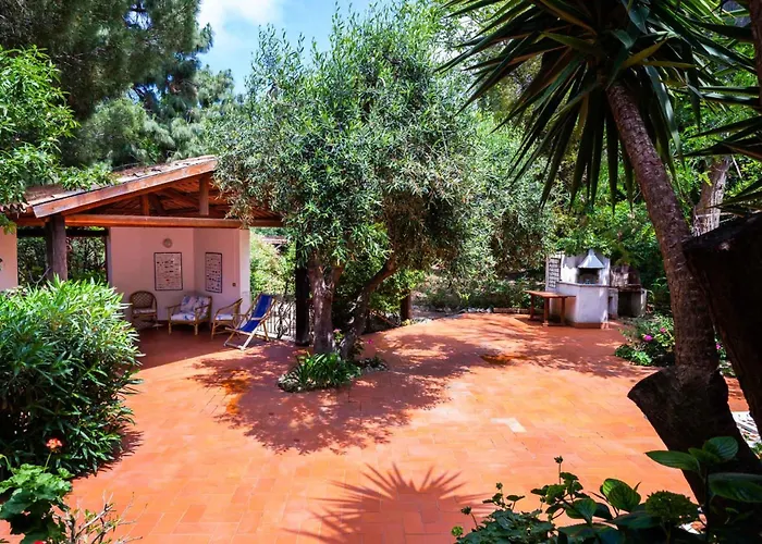 Donnafugata Villa *